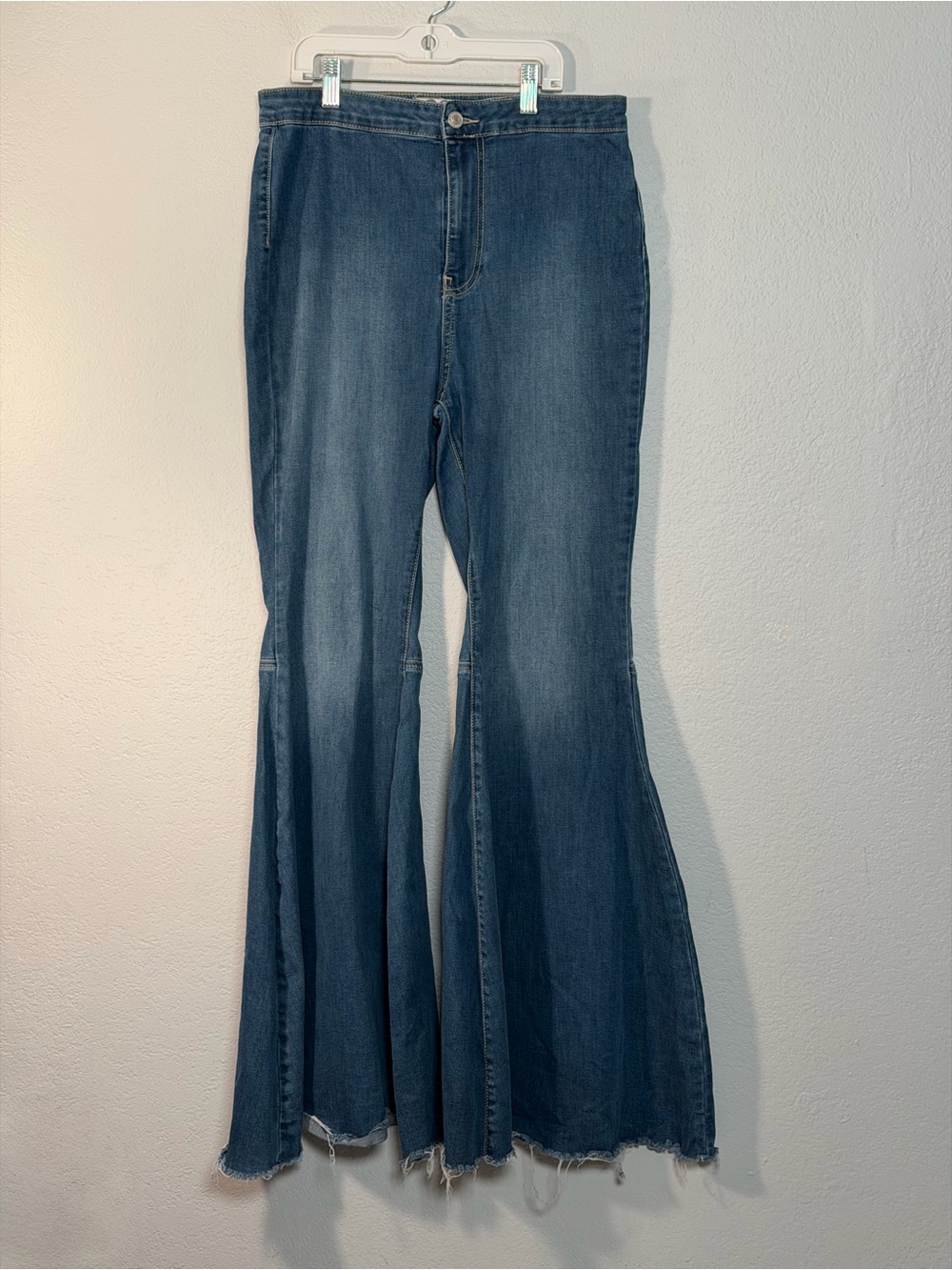Free People Just Float On Medium Blue High-Rise Bell Bottom Flare Jeans size 30